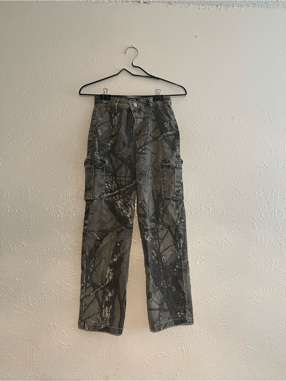Girl’s Gray Camo Cargo Pants